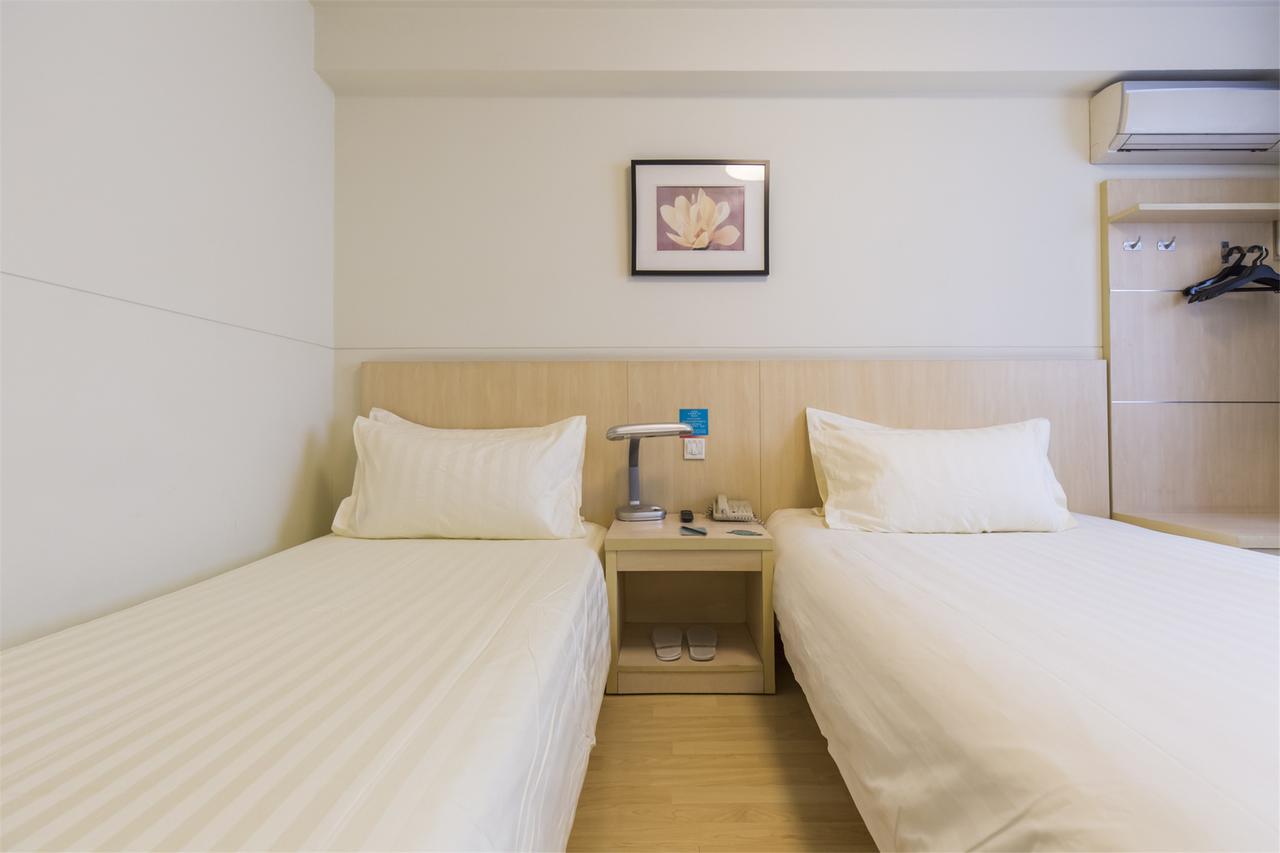 Jinjiang Inn Selected Shenzhen Huanggang Port Huangcheng Plaza Bagian luar foto