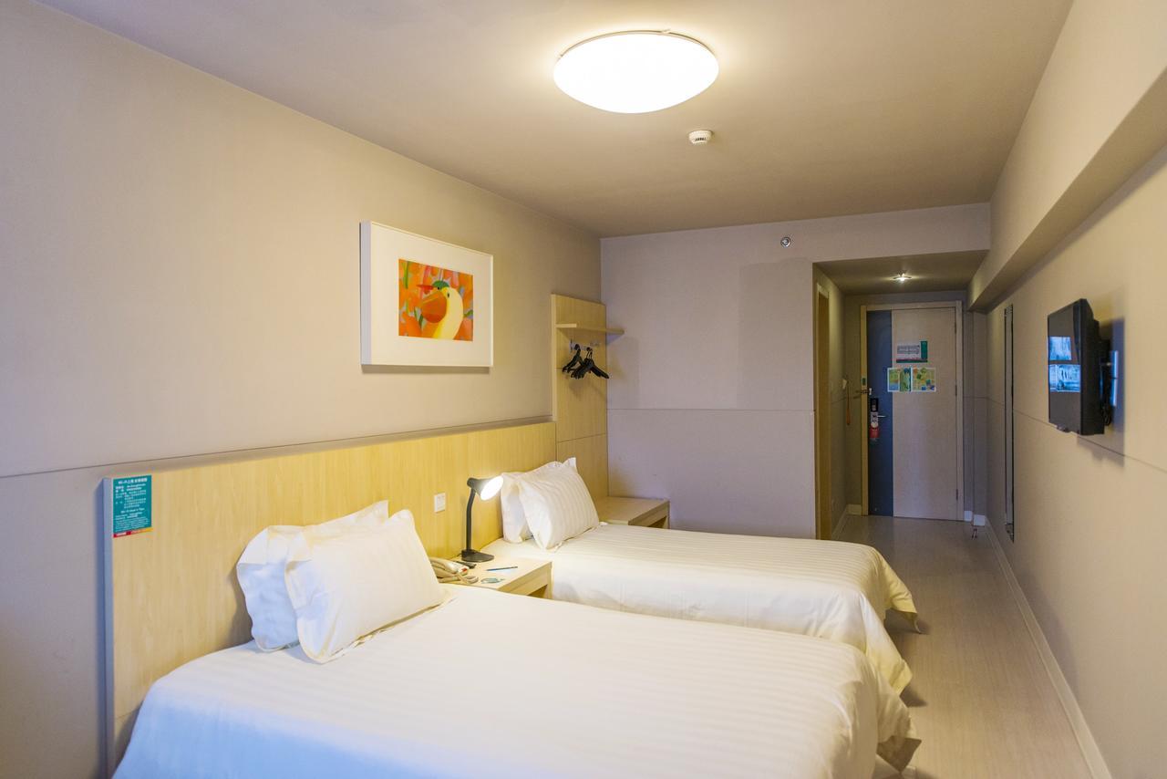 Jinjiang Inn Selected Shenzhen Huanggang Port Huangcheng Plaza Bagian luar foto